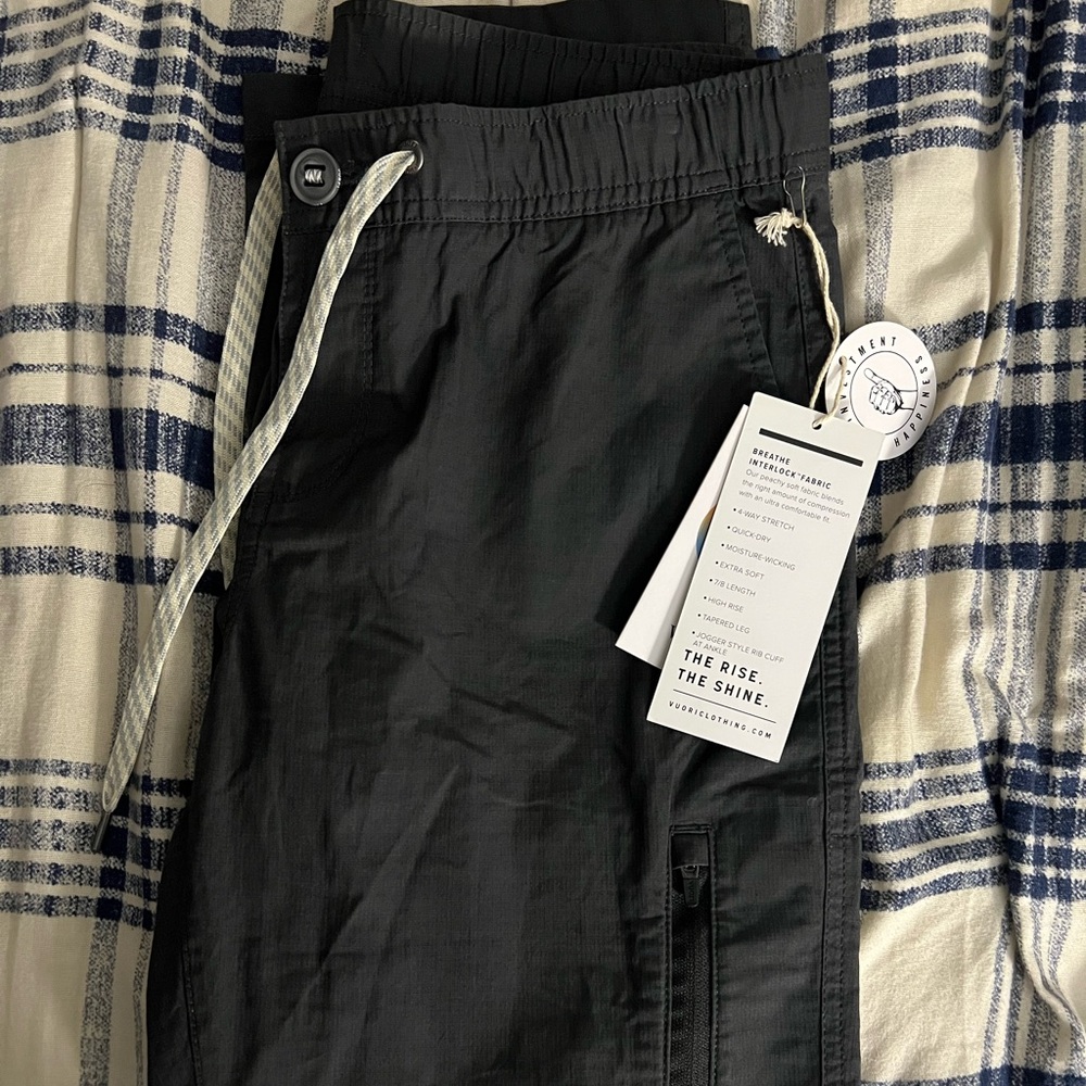 Vuori daily joggers
